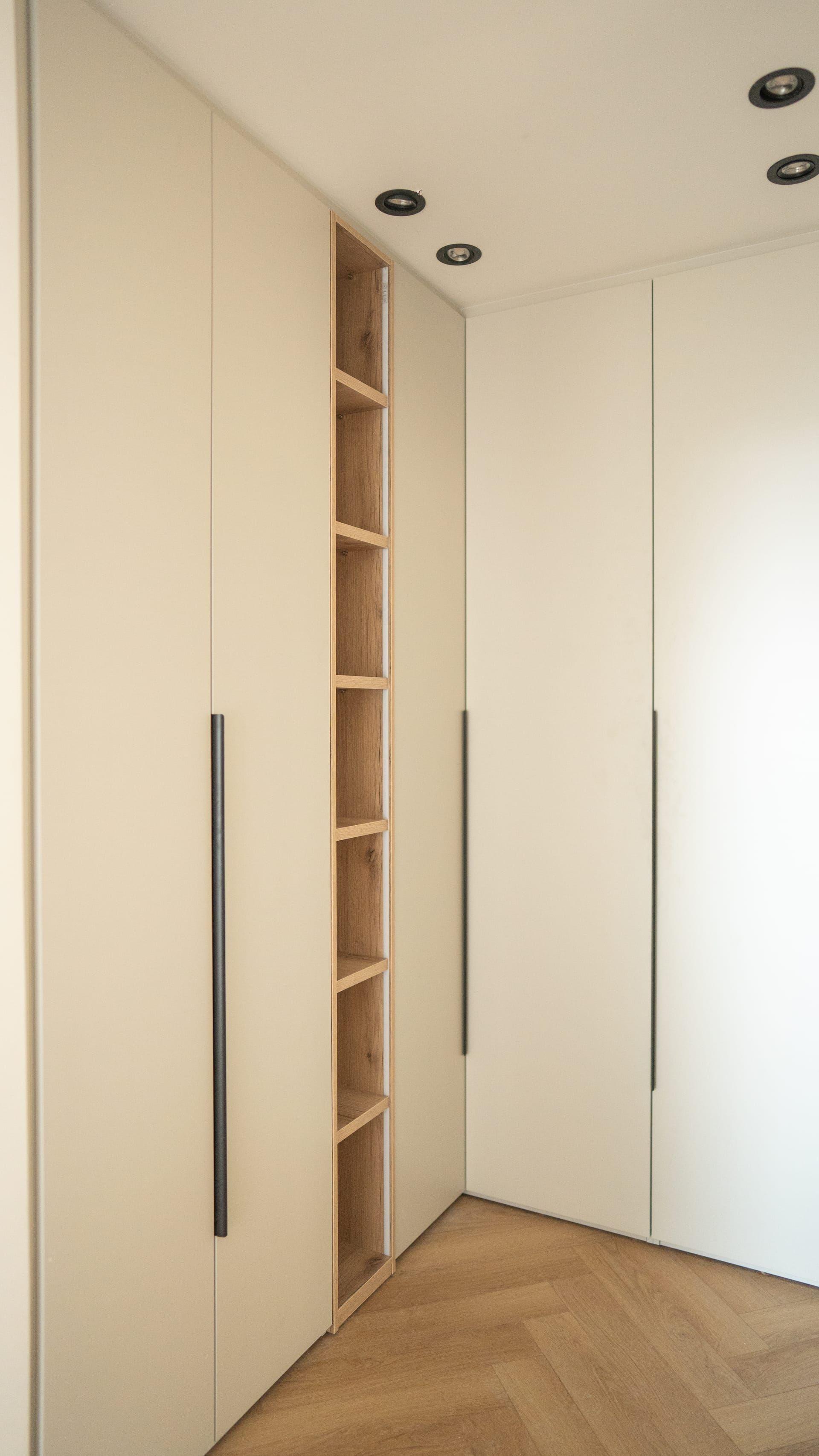 Walk-in closet